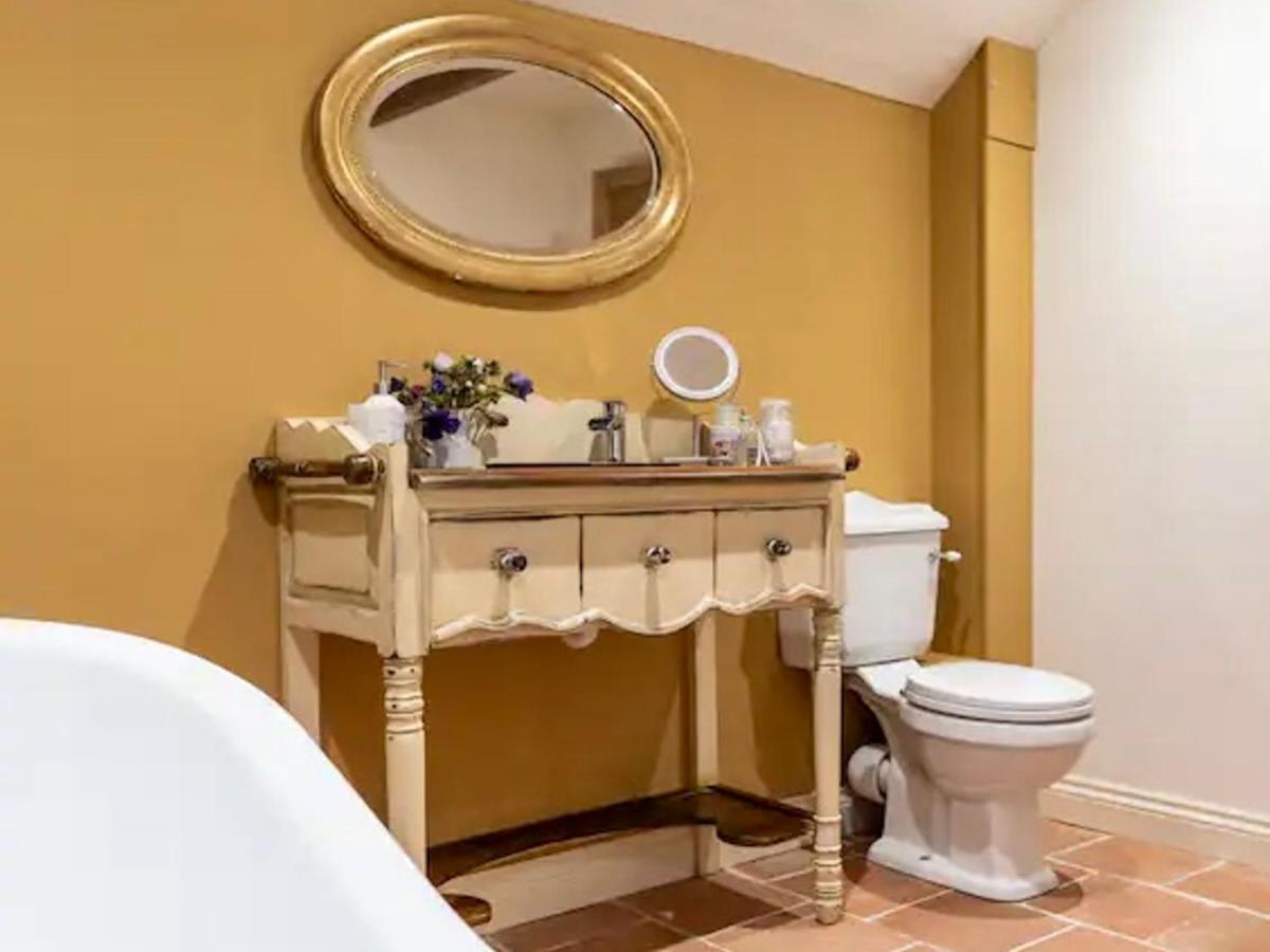 Pass The Keys Goose Feather Barn, Wedmore Luxury Cottage For Two Exterior foto